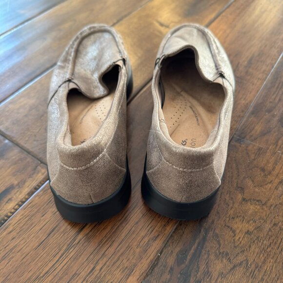 Clarks Collection Ultimate Comfort Slip-On Loafers Women’s 9.5 - Picture 6 of 8